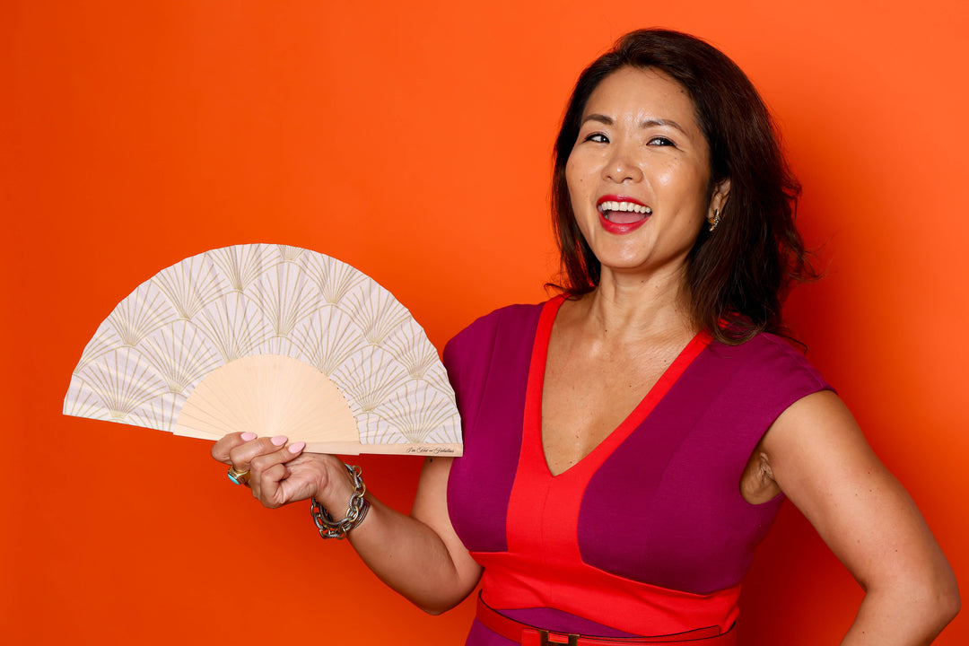 Paddle vs Folding Fans: Which Wedding Fan Is Right for You