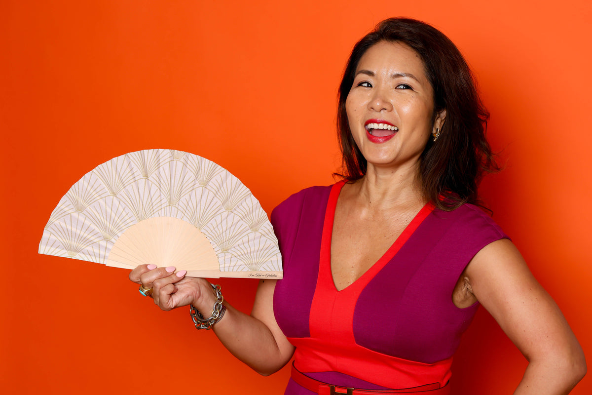 Paddle vs Folding Wedding Fans: Which to Choose